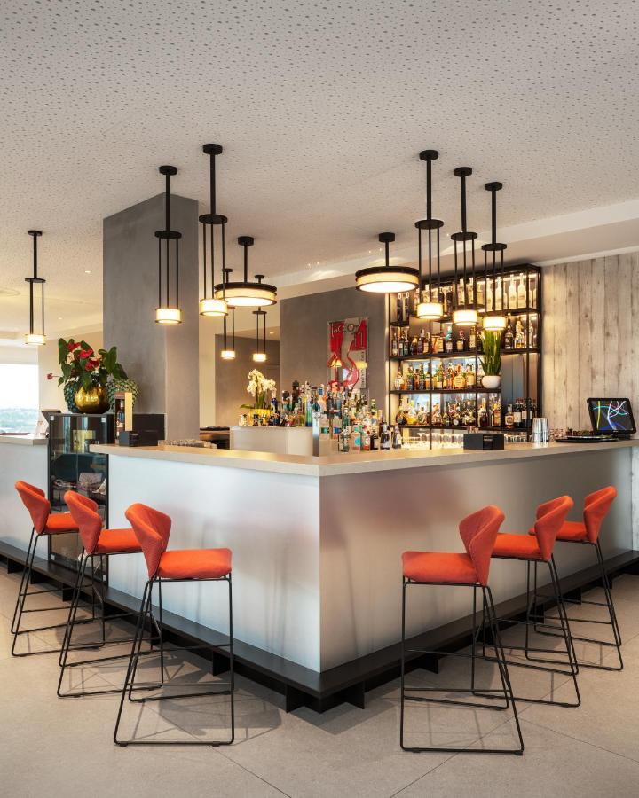 J44 Lifestyle Hotel Lido di Jesolo Exteriör bild The bar at the lounge