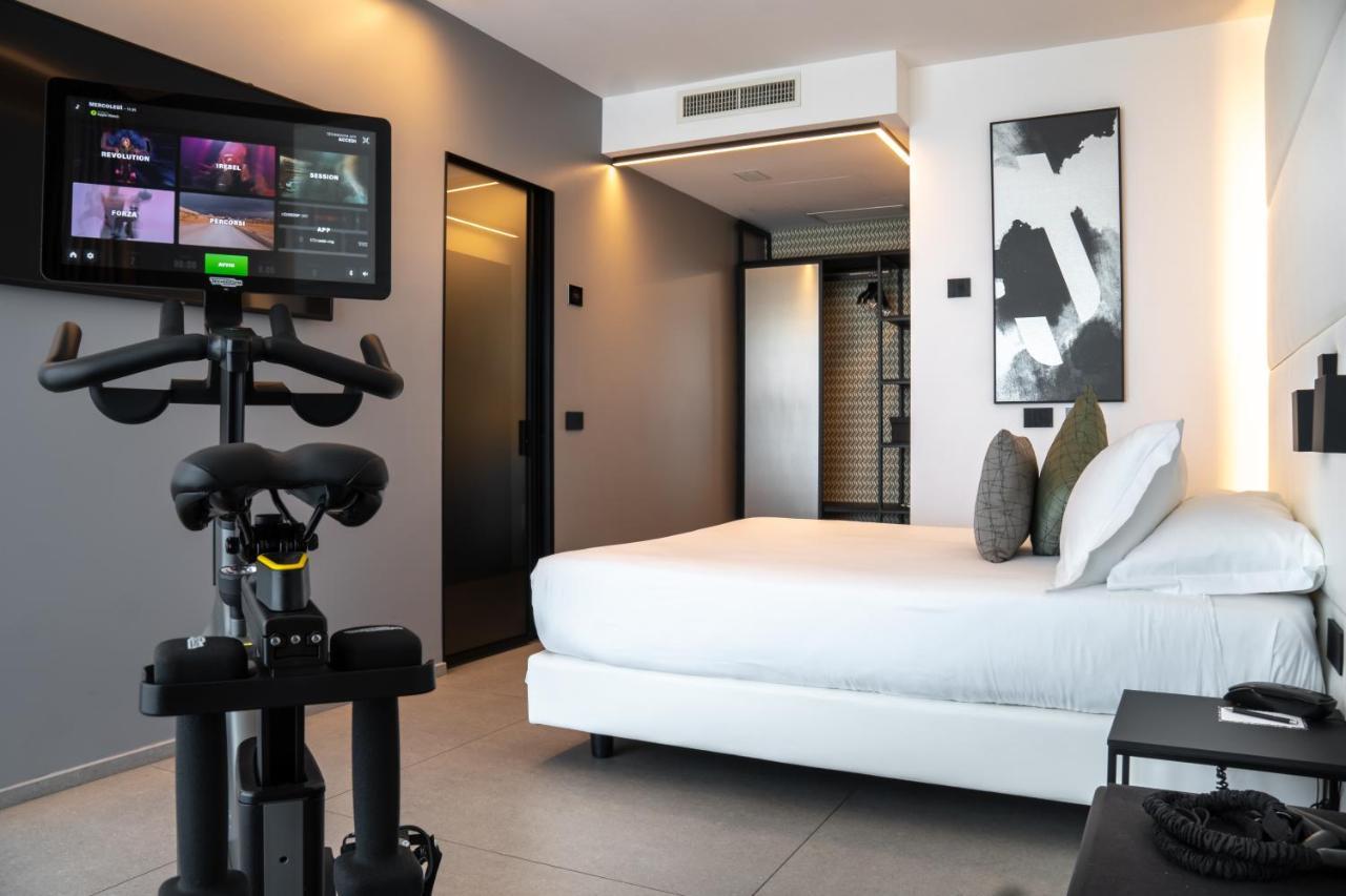 J44 Lifestyle Hotel Lido di Jesolo Exteriör bild A room at the hotel